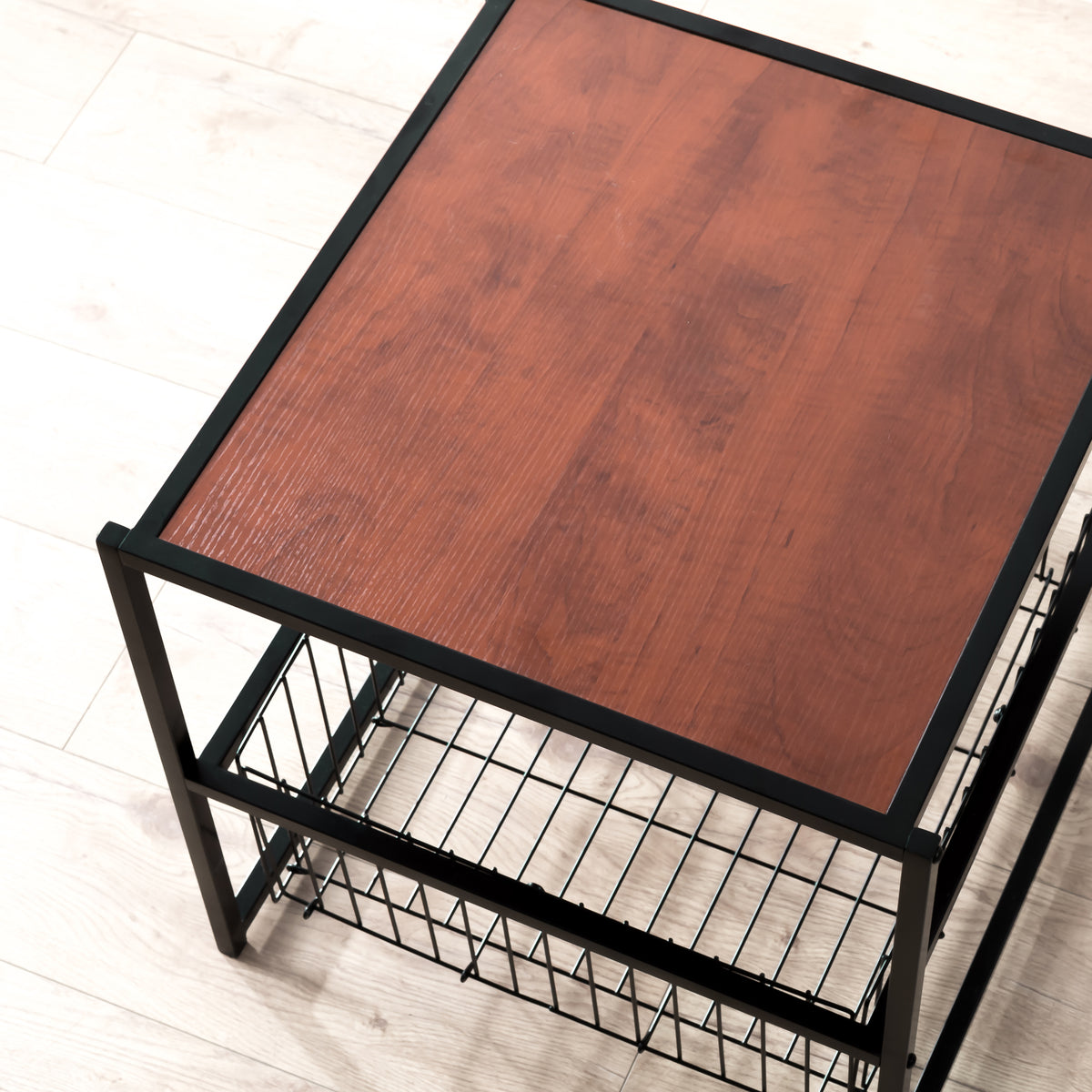 (Discon) Zinus Modern Studio Collection 20 Inch Deluxe Side Table