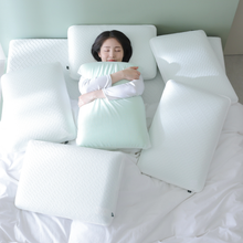 Load image into Gallery viewer, Zinus &#39;Cool Series&#39; Green Tea Memory Foam Traditional Pillow - Soft
