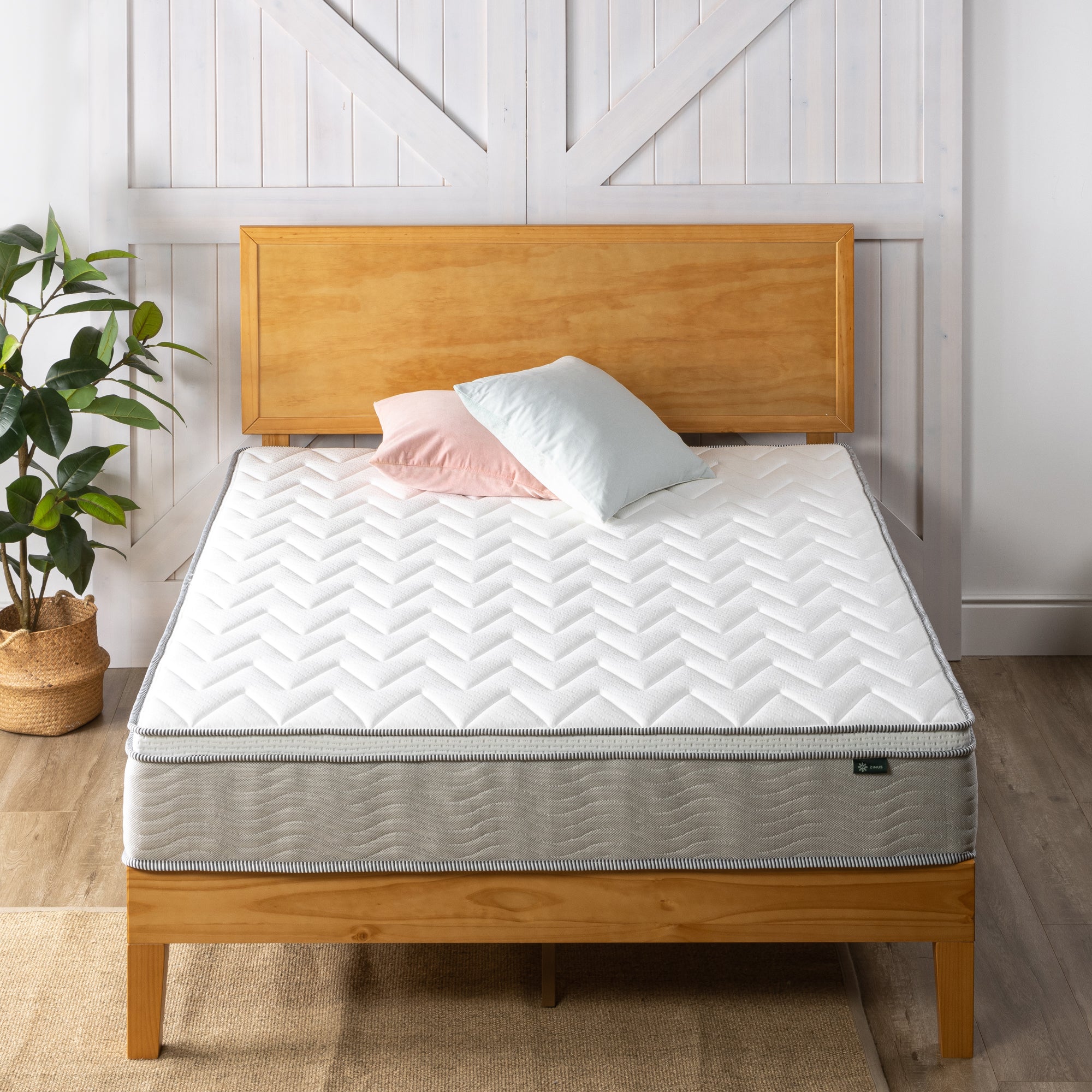 Zinus 25cm Euro Top Latex Hybrid 'Cool' Spring Mattress with Encasemen