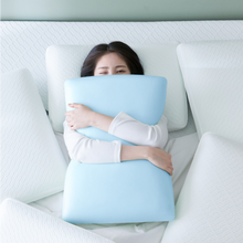 Load image into Gallery viewer, Zinus &#39;Cool Series&#39; Cool Gel Memory Foam Traditional Pillow (With Air Holes)
